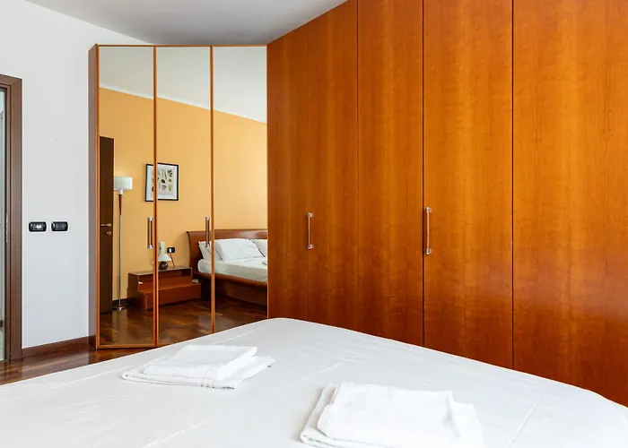 Apartament Lovely 15m From Duomo M1 *