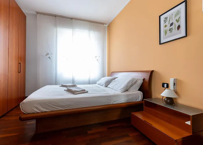Lovely 15m From Duomo M1 Apartament