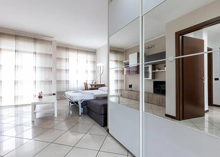 Lovely 15m From Duomo M1 Apartament Mediolan